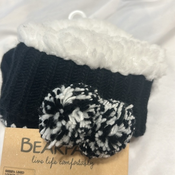 Bear paw slipper socks in black white pom pom. Sherpa lines lounge socks. New - Picture 6 of 6